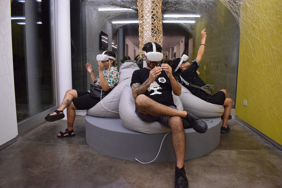 Exhibition »Materiales en Expansión«, Buenos Aires, March 2023. Structural Textile Project: Miodragović, Suarez, Singer, Object Space Agency; Complex Web Structures by Daniela Castillo. Copyright: Christian Stein
