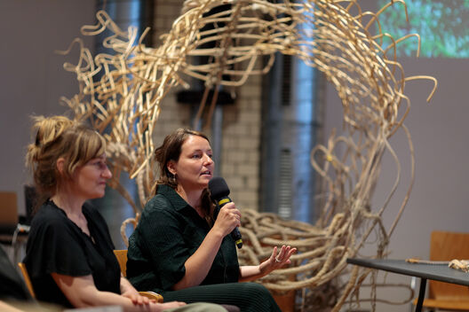 Entangled – Architectural Yarns and Structural Textiles, Workshop, Maxie Schneider, Natalija Miodragović & Christiane Sauer, Deutsches Architektur Zentrum, ＿matter Festival 2025. Photo: Benjamin Renter
