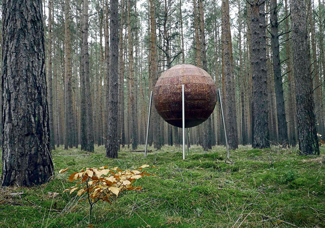 Charlett Wenig, Bark Sphere, 2021. Copyright: Alexander Magerl
